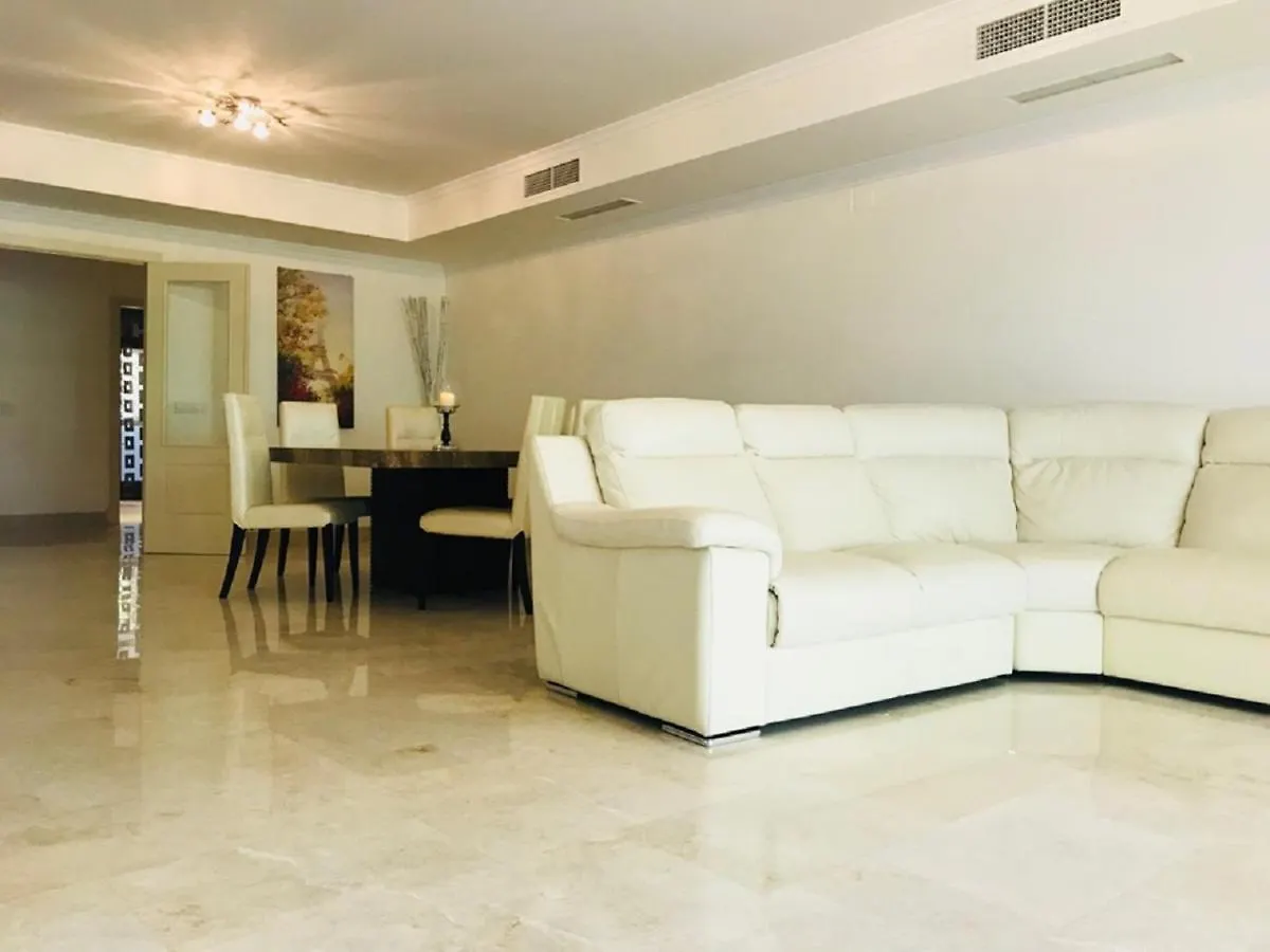 Lomas Del Rey Apartment Marbella