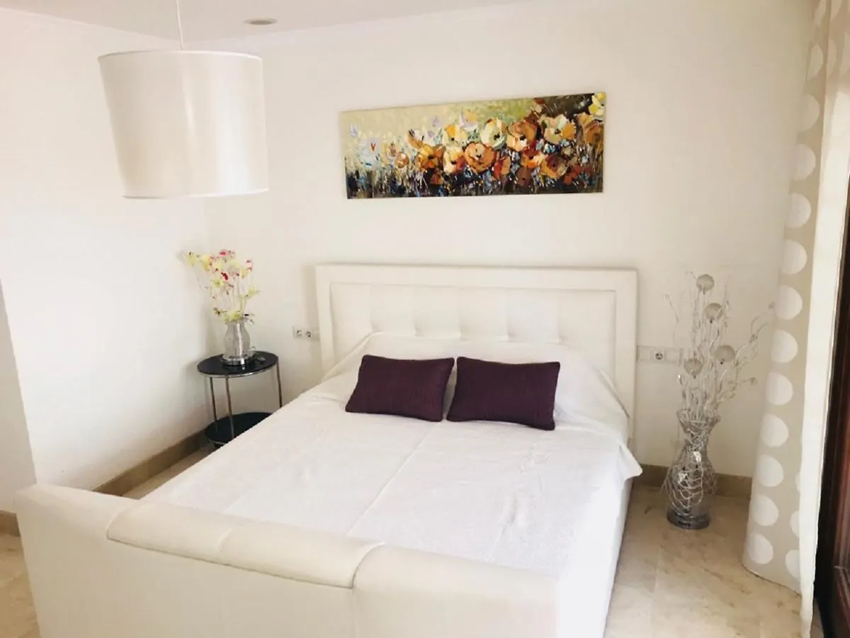 Lomas Del Rey Apartment Marbella