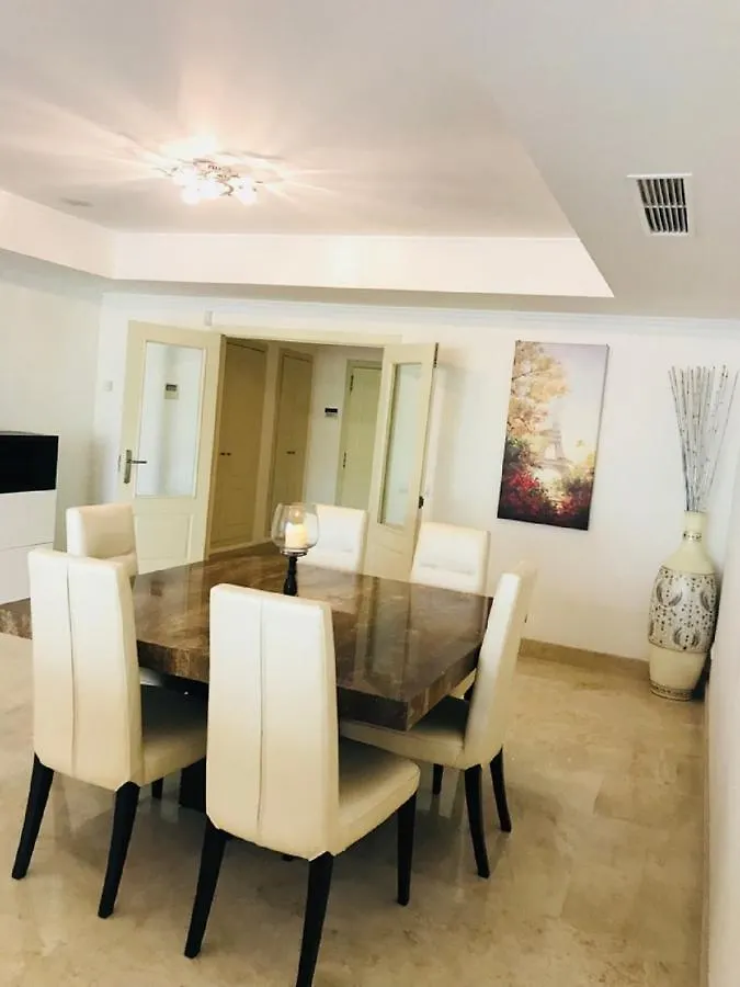 Lomas Del Rey Apartment Marbella