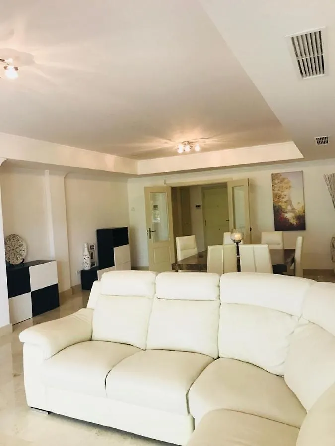 Lomas Del Rey Apartment Marbella